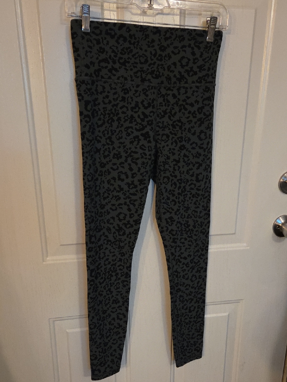 Athleta Leopard Print High-Waist Leggings - Black and Charcoal Size Small